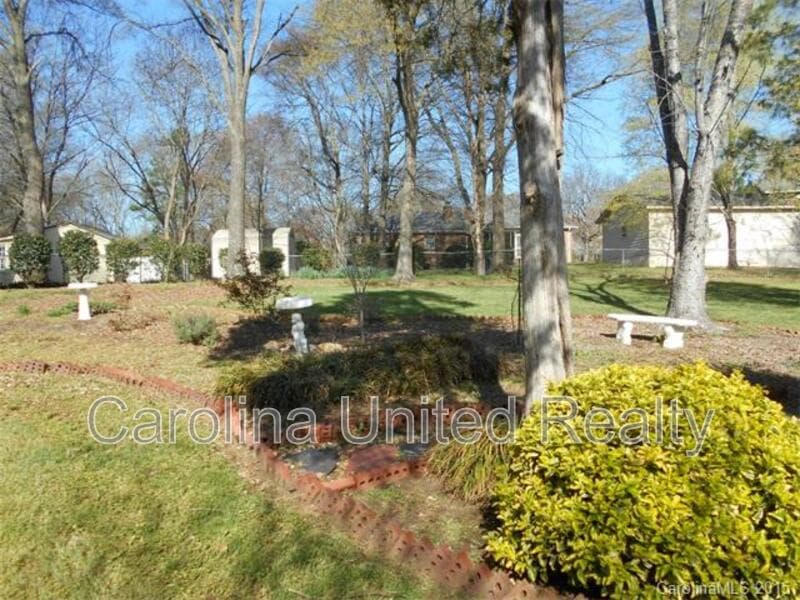 Charlotte House: 1330 E Barden Rd