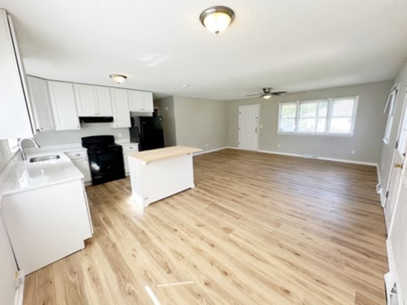 Greensboro Condo: 1200 Highland Avenue - 1200