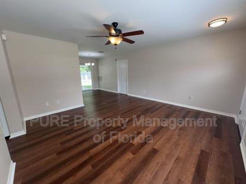 Ocala House: 7529 SW 78th Place