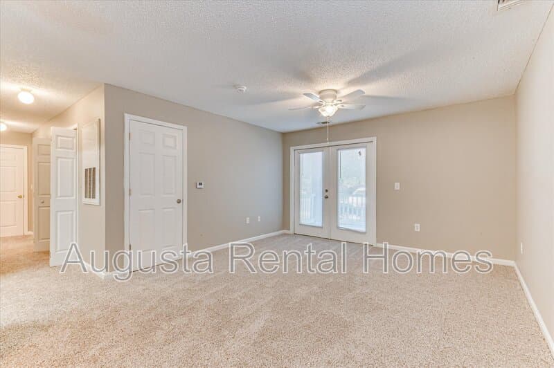 Edgefield Condo: 320 Peachtree Street - 325-6