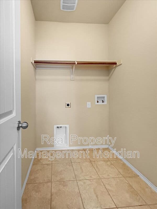 Fort Worth House: 12312 Walden wood Dr