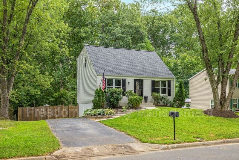 Woodbridge House: 5256 Sudberry Ln