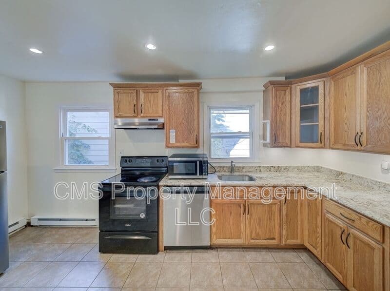 Vauxhall Condo: 287 Montclair Avenue