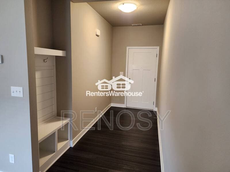 Ankeny House: 2829 NW Lois Ln