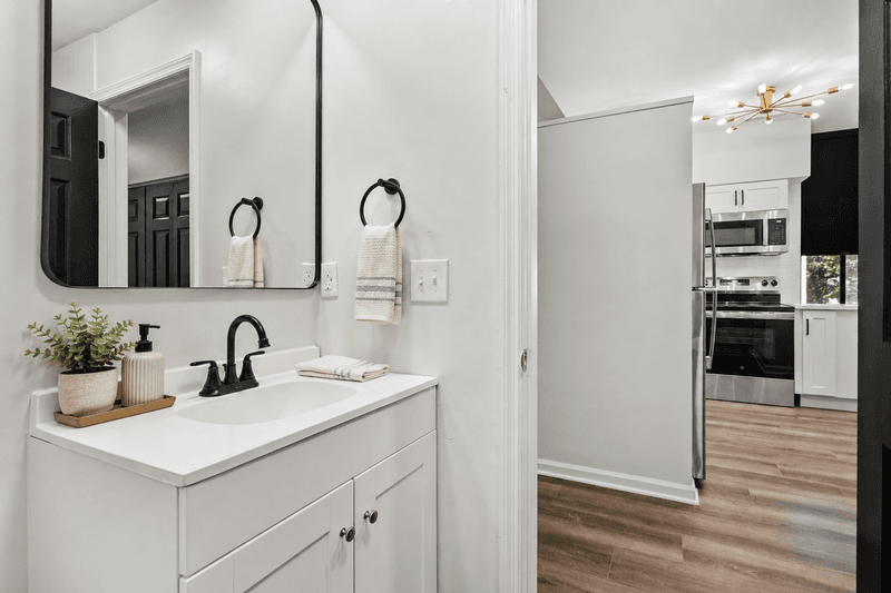 St. Louis Condo: 2200 Menard St