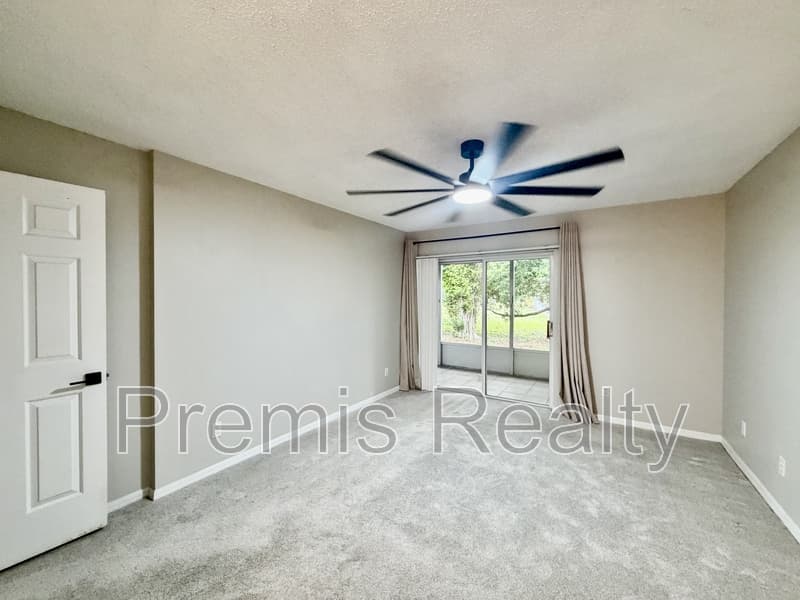 Palm Harbor Condo: 102 Steeplechase Lane
