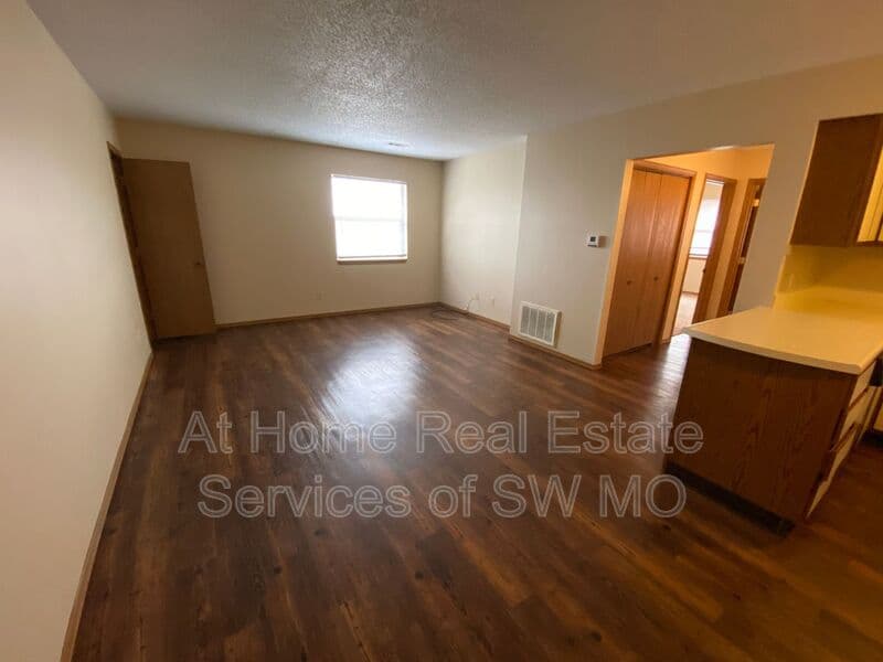 Springfield Condo: 2850 S Rogers