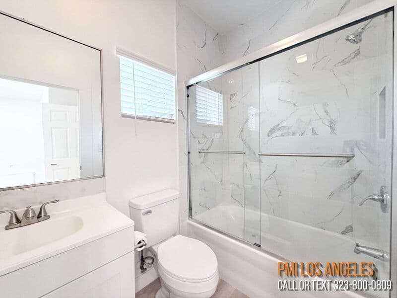 Los Angeles House: 1313 West 84th Place