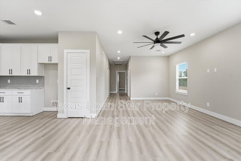 Houston Condo: 3107 Grassmere St