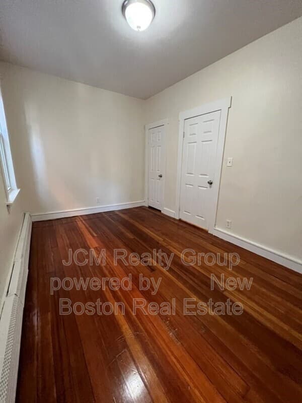 Roxbury Condo: 117 Harrishof