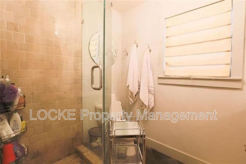 Fort Worth House: 3249 Wabash Avenue