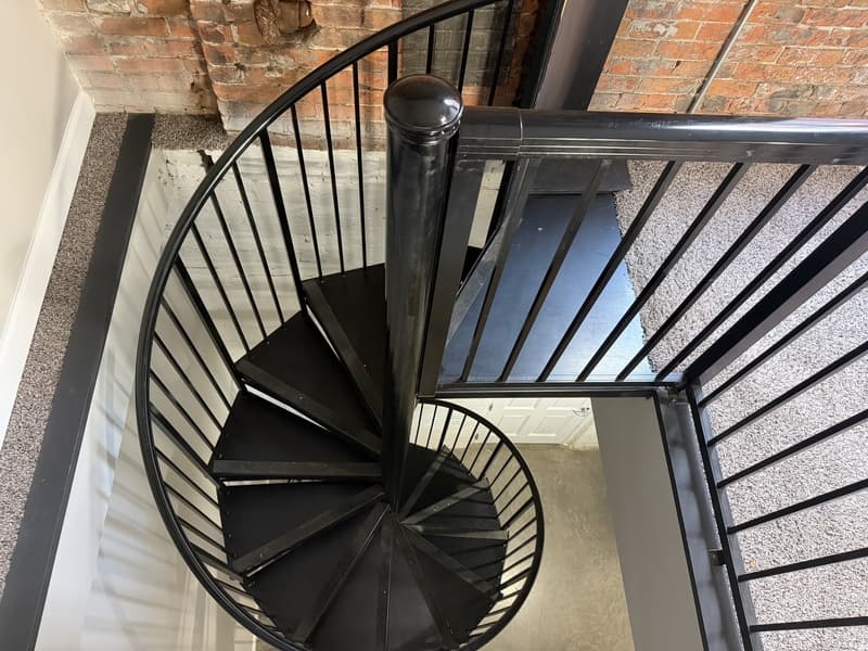 Davenport Condo: 427 Brady St. #2
