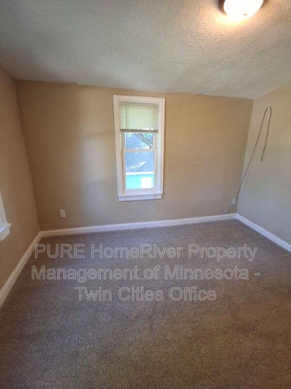 Saint Paul Condo: 987 Churchill Street #1