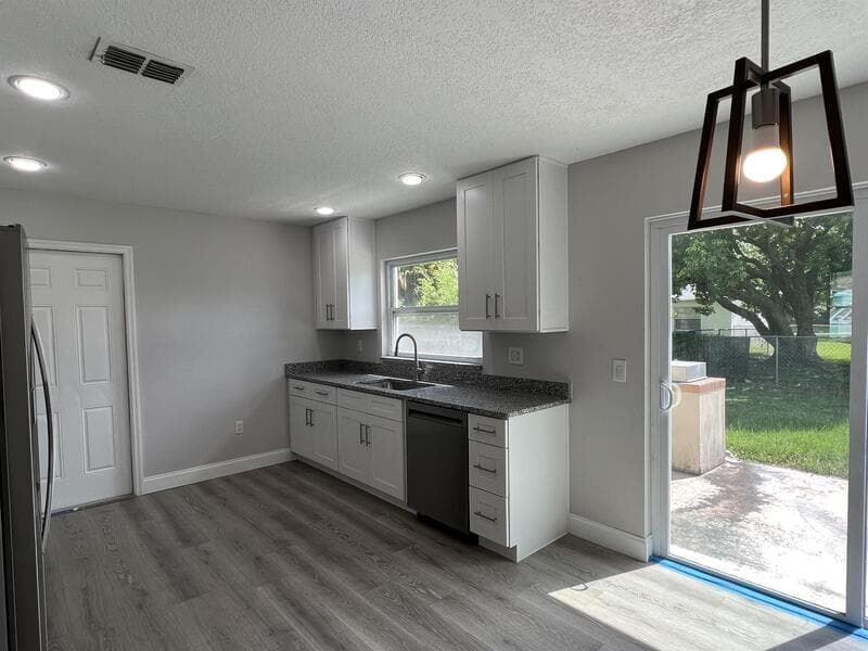 Orlando House: 1313 Summer Breeze Road