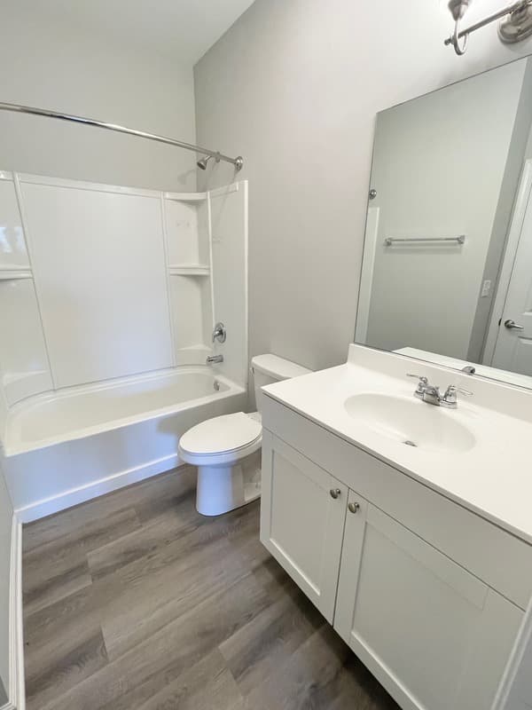 Woodstock Condo: 301 N Madison St