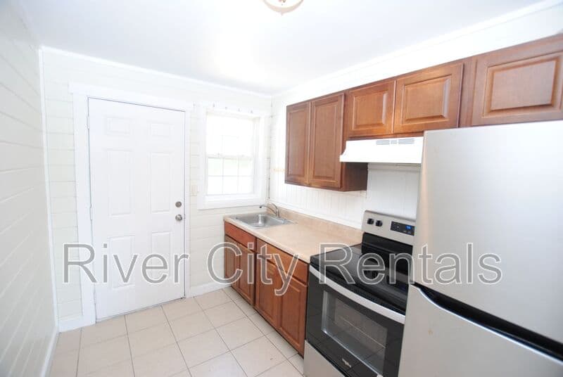 Jacksonville Beach House: 321 10th Street South