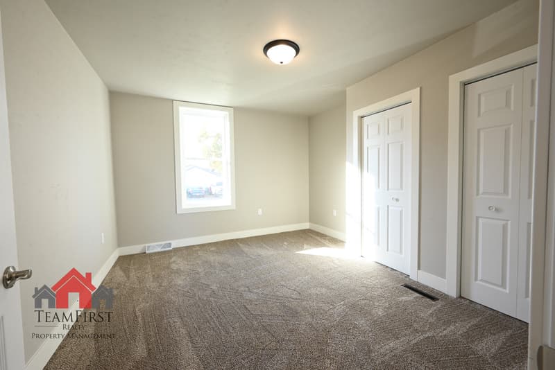 Black Creek Condo: 205 North Maple Street - 102