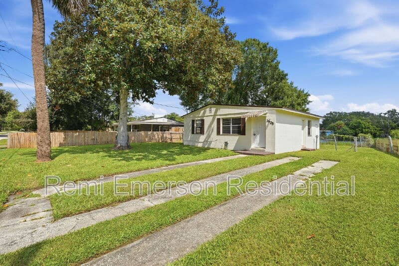Orlando House: 3905 Wilts Street