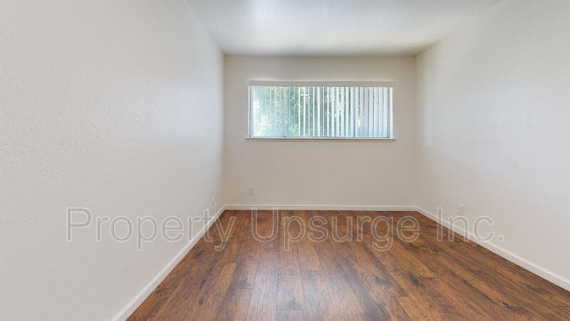 Yuba City Condo: 330 Bird St