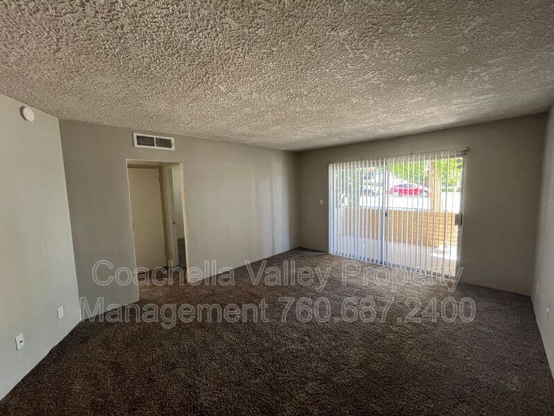 Palm Springs House: 2580 E Tahquitz Canyon Way