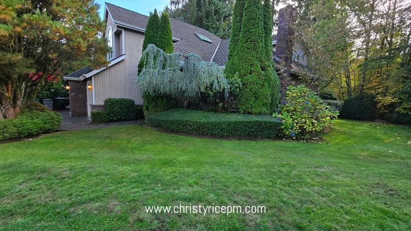 Redmond House: 16323 NE 50th Way