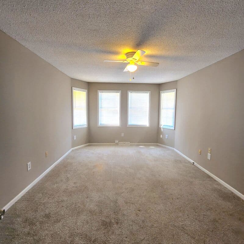 Taylors House: 24 Lee Way