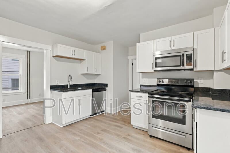 Hagerstown House: 423 E Washington St