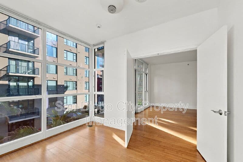 San Diego House: 530 K Street