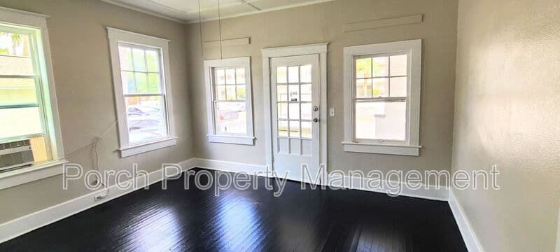 Pensacola Condo: 215 W Belmont St