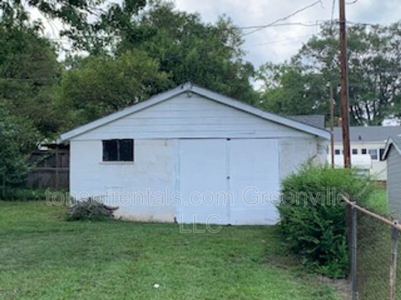 Greenville House: 505 State Park Road
