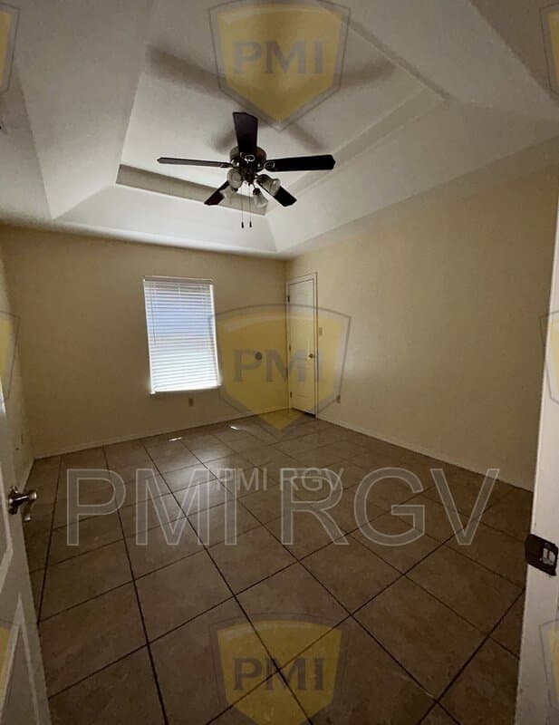 Alton Condo: 3114 E Diamondhead Ave
