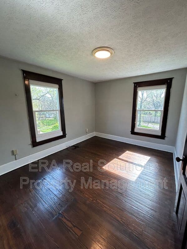 Middletown Condo: 1225 Woodside Boulevard