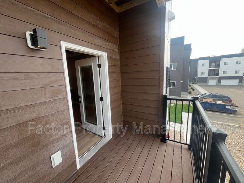 St. Peter Condo: 960 N. 3rd St.