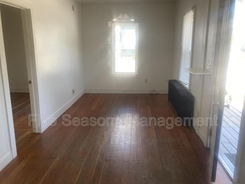 Burlington Condo: 4 Loomis St - 8