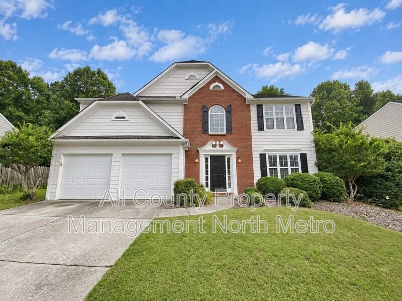Alpharetta House: 1095 Winthrope Chase Drive