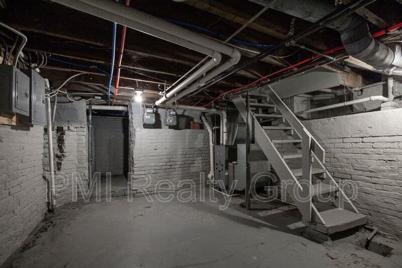 Cleveland House: 3422 W 52 St