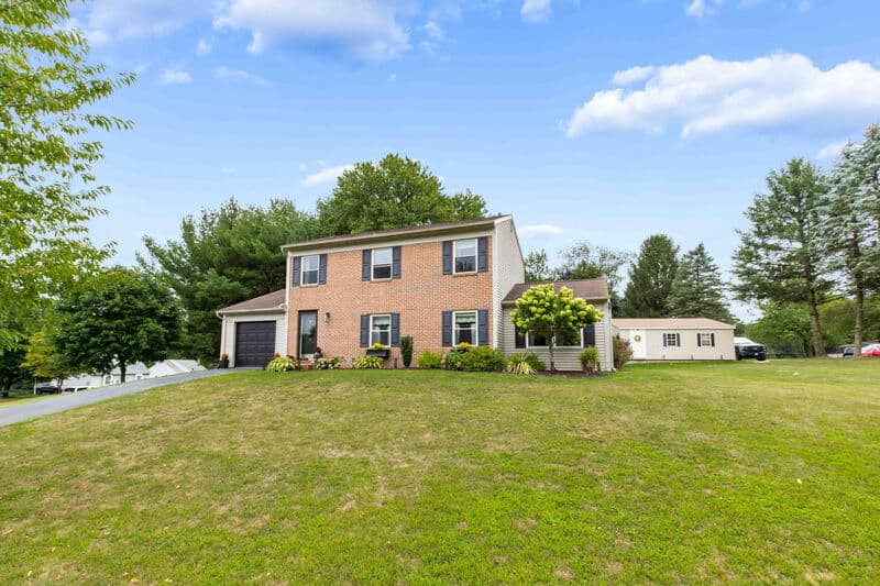 Littiz House: 24 Knollwood Drive