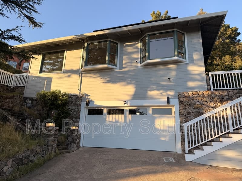 Mill Valley House: 74 Bay Vista Drive
