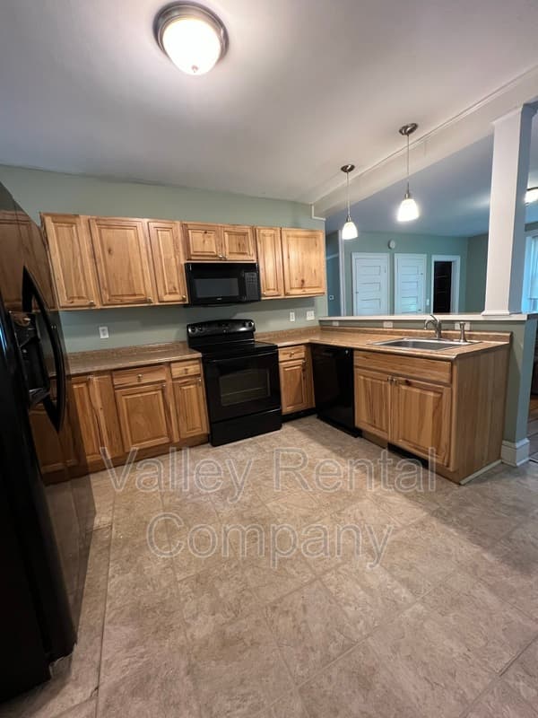 Hadley Condo: 117 Mt. Warner Road - 1