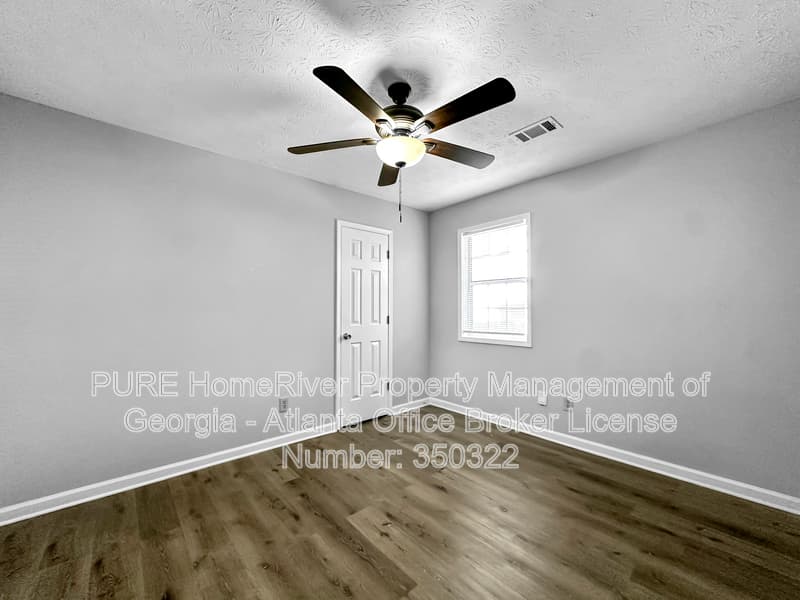 Fayetteville House: 140 Landing Dr