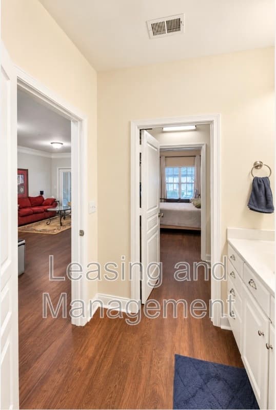 Mount Pleasant Condo: 1807 Basildon Road