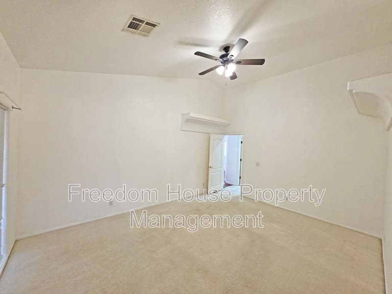 Pahrump House: 2060 River Plate Drive