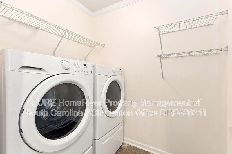 Ladson House: 9802 Seed St