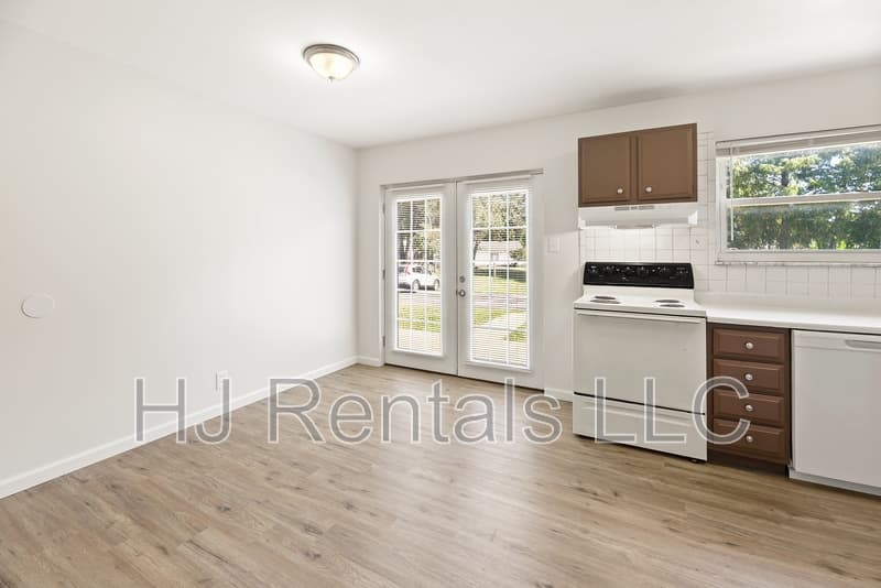 Hazelwood Condo: 449 Olian Drive - 451