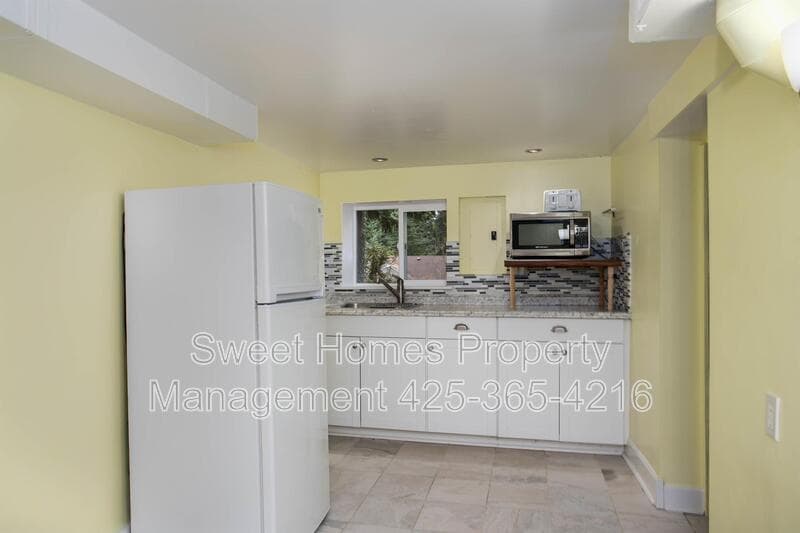 Shoreline House: 1338 North 152nd Street