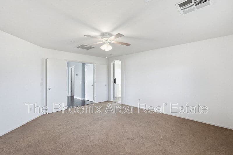 San Tan Valley House: 2669 W Quick Draw Way