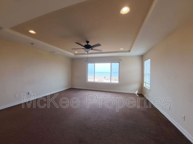 Imperial Beach House: 525 12th Street
