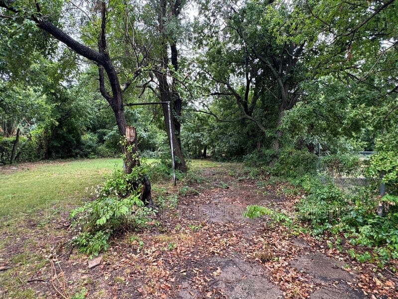 Oklahoma City House: 1904 NE 25th St