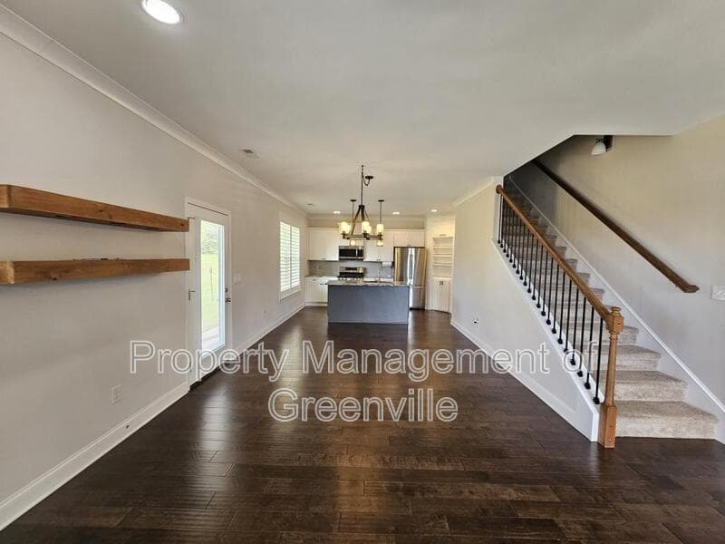 Taylors House: 625 Old Rutherford Rd