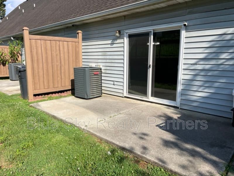 Knoxville Condo: 2119 Silverbrook Dr